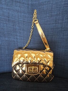Gold Quilted Chain Shoulder Bag/Crossbody